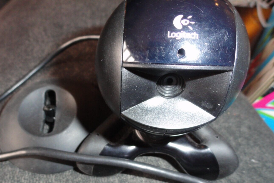 LOGITECH V-UAM14A HOME OFFICE USE USB VIDEO WEB MONITOR CAMERA 3 INCHES - $12.87