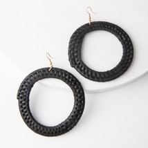 Plunder Earrings (New) Taisha - Black Woven Wicker Hoops - 4&quot; (PE727) - £15.99 GBP
