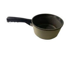 Club Cookware 2 QT Cast Aluminum Sauce Pan Pot Almond No Lid - £13.55 GBP