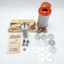 Vtg MIRRO Aluminum 20 pc Cooky Pastry Press &amp; Decorator 11-Discs 7-Tips Booklets - $23.70