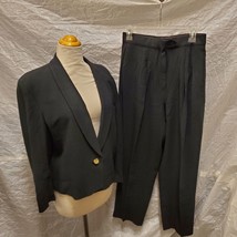 Liz Claiborne Collection Women&#39;s Black Blazer and Pants Set, Size 8 - £27.15 GBP