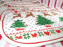 Festive 1980&#39;s Christmas Tree &amp; Reindeer Quilted &amp; Reversible 4pc Placemat Set - £12.86 GBP