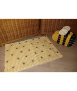 Tabitha Webb Yellow Gingham Bees placemats  set/4 &amp; Wicker Holder - $27.76