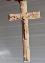 ⭐ vintage  crucifix  ,religious wall cross plaster⭐ - £38.87 GBP