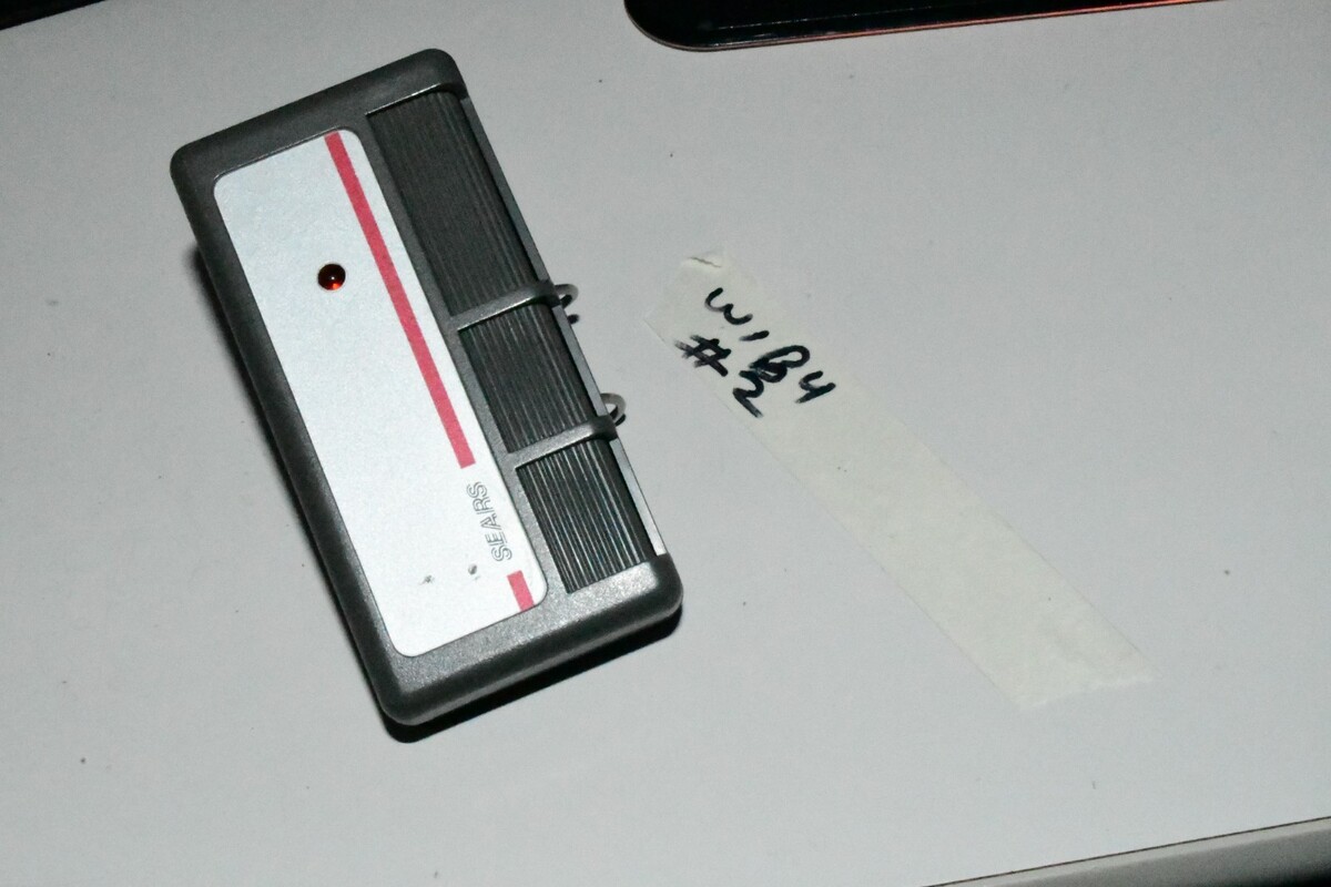 Sears Craftsman 3 button garage door opener 139.53178 WITH BATTERIES VER... - $43.68