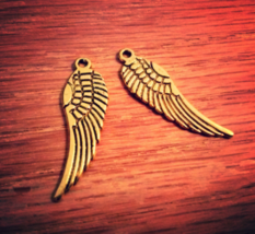 6 Angel Wing Charms Antique Gold Tone 2 Sided Pendants 30mm 1 Inch - £1.98 GBP