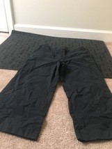 New York &amp; Co. Women&#39;s Capri Pants Zip Pockets Casual Size 8 Black - £27.34 GBP