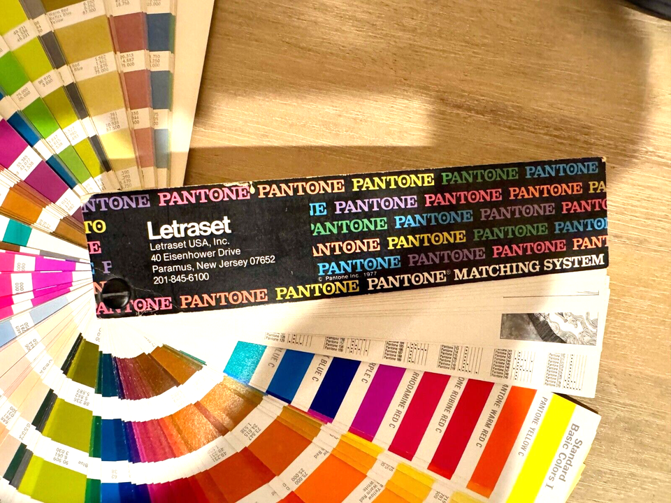 Vintage Pantone by Letraset Color Matching System 16th Edition - 1977 Item image 5