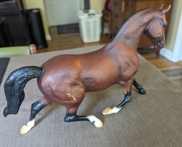 BREYER TRADITIONAL BAY &quot;DOVER&quot; MISTY&#39;S TWILIGHT #950 NEW 96-97 - $17.41