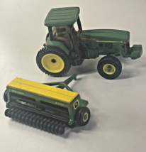1/64 John Deere 8210 2WD Tractor w/ John Deere Grain Drill 8300 1/64 - £24.92 GBP