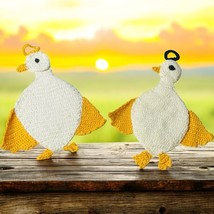 Vtg Homespun Crocheted Set Of 2 Cute White Yellow Duck Potholders Farmhouse - $302.15 MXN