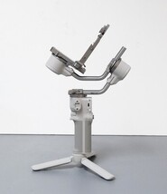 DJI RS 4 Mini 3-Axis Gimbal Stabilizer - Gray image 8