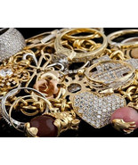 8 lbs TREASURE BOX  of JEWELRY  some broken some not, Necklaces, Bracele... - £46.98 GBP