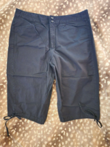 White Stag Black Cotton/Spandex Lightweight Capri Pants Size 16 - $12.86