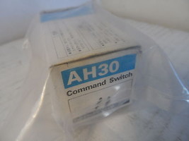 Fuji Electric AH30-EG11 Command Switch New - $9.60