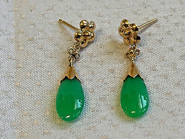 14K Yellow Gold Earrings 2.47g Jewelry Green Stone Floral Dangle Pierced Drop - £151.80 GBP