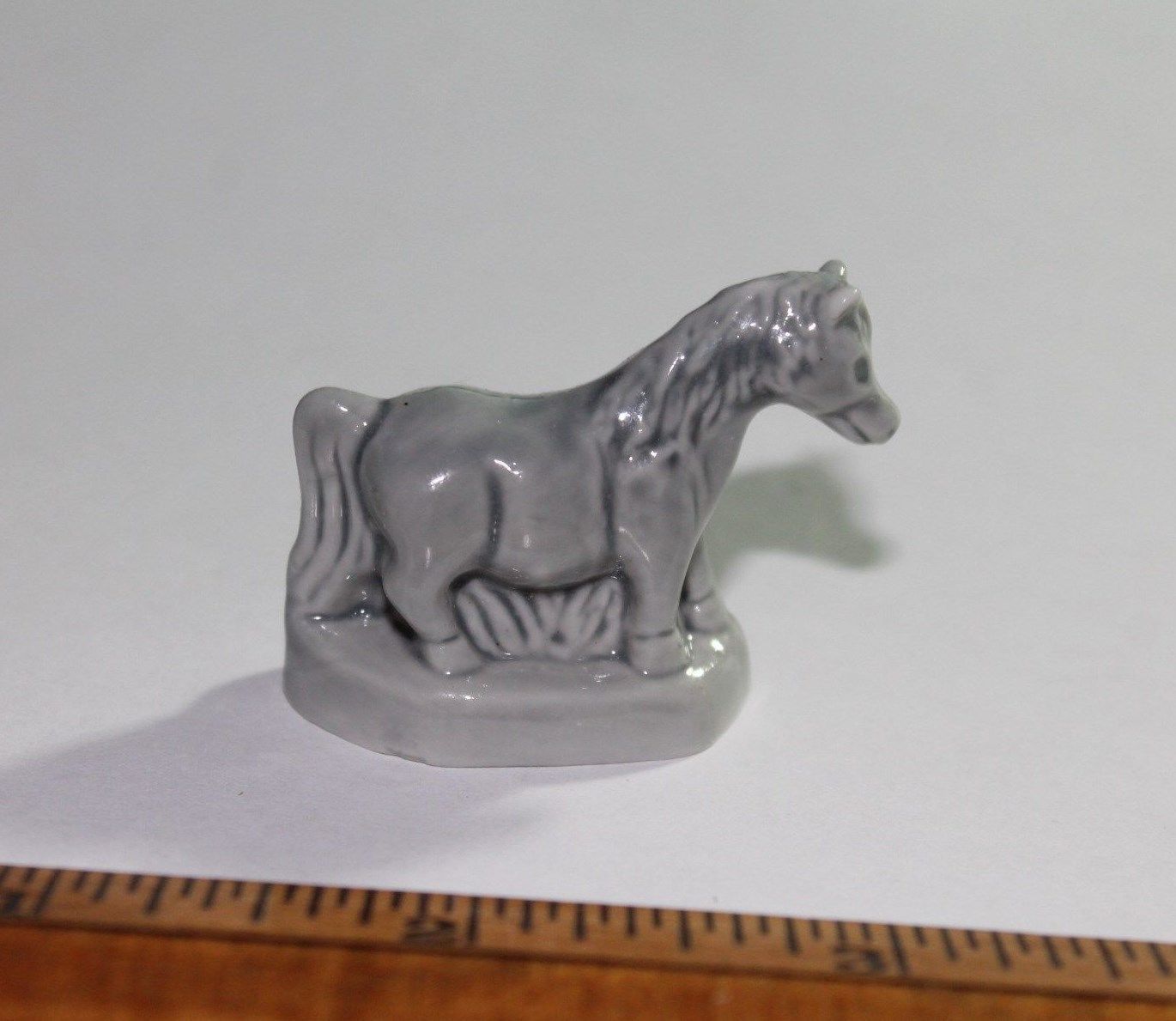 Wade Pony Red Rose Tea Figurine Pet Shop Series 2006-2008 - Made in England - $4.00