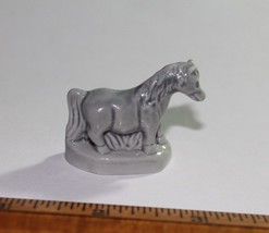 Wade Pony Red Rose Tea Figurine Pet Shop Series 2006-2008 - Made in England - £3.20 GBP