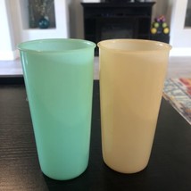 2 Vintage Tupperware 5” Pastel Green, Peach 8 oz Tumblers #116 Cup Made USA - £7.95 GBP