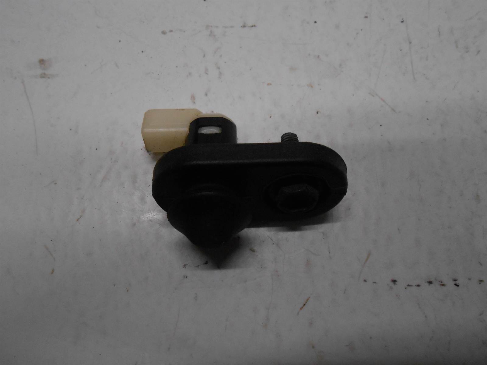 2006 Toyota Tundra Door Jam Courtesy Light Lamp Switch With Bolt - $21.99