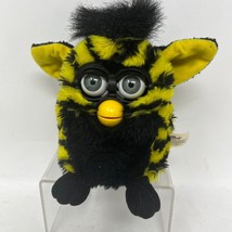 Tiger Electronic Bumble Bee Furby Toy Works! - Yellow & Black Striped Blue Eyes - $46.51
