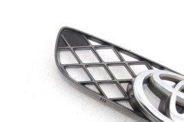 00-02 TOYOTA CELICA UPPER GRILLE EMBLEM E6385 image 4