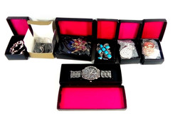 Avon Super Gift Pack Earrings Watch Thumb Ring Necklace Set Silverstone NEW  - $25.74