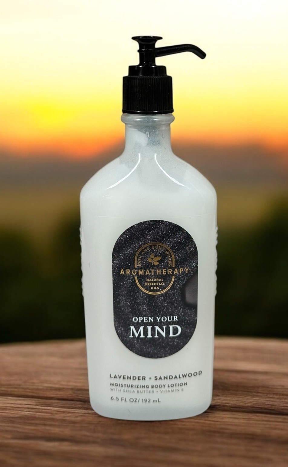 Bath &amp; Body Works Aromatherapy Lavender Sandalwood Open Your Mind Pump L... - $39.59