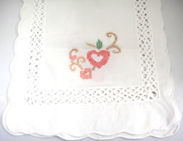 Vintage Dresser Furniture Scarf Embroidered Pink Hearts Scalloped Edge 15&quot; x 34&quot; - £10.82 GBP
