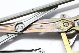 2003-2008 TOYOTA MATRIX XRS FRONT LEFT DRIVER WINDOW REGULATOR P8070 image 3