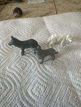 3 Wild Life Wolves Figurines - £8.85 GBP