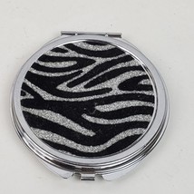 Vintage Animal Print Silver Tone w/ Black Compact 2.25 Inch Round - £15.47 GBP