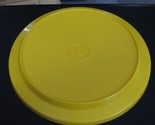 Vintage Tupperware 1207-40 Yellow Seal n&#39; Serve Replacement Lid - £10.17 GBP