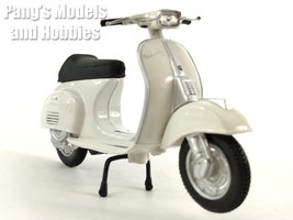 4 Inch 1969 Vespa 50 SpecialScooter 1/18 Scale Diecast Model - Maisto WHITE - $16.82