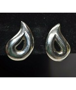 Vintage Monet Silver Tone Teardrop Clip On Earrings 3/4&quot; - £10.86 GBP