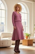 Vintage 70-80s Boho Pink Muave Knit Skirt Midi & Sweater 2pc Set Small - $59.40 Vintage 70-80s Boho Pink Muave Knit Skirt Midi & Sweater 2pc Set Small - $59.40
