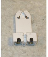 Leviton 390-1W - Standard Fluorescent Lampholder, Pedestal, Screw Mount,... - $121.27 MXN