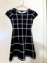 Dress My Michelle Girls Black &amp; White Check Soft Sweater Knit Size M (T) - £15.95 GBP