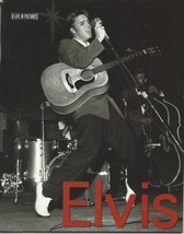 Elvis Presley: A Life in Pictures (Paperback) - £7.78 GBP