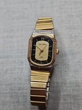 Vintage Sergio Valente Women&#39;s Watch, Gold Tone/Expandable Band 81-459 - £26.57 GBP