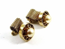 1970&#39;s Goldtone &amp; Large Faux Pearl Wrap Around Cufflinks 72214 - $28.95