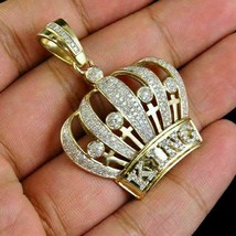 0.50Ct Diamanti Finti King Corona Ciondolo Collana Placcato Oro Giallo Argento - £212.57 GBP