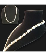 Vintage White &amp; Gold Acrylic Bead Necklace 28&quot; Classic Chic - €8,64 EUR