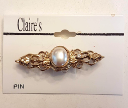 Claire&#39;s Faux Pear Cabochon Bar Pin 2&quot; Gold Plated Scroll Rhinestone NEW on Card - £11.69 GBP