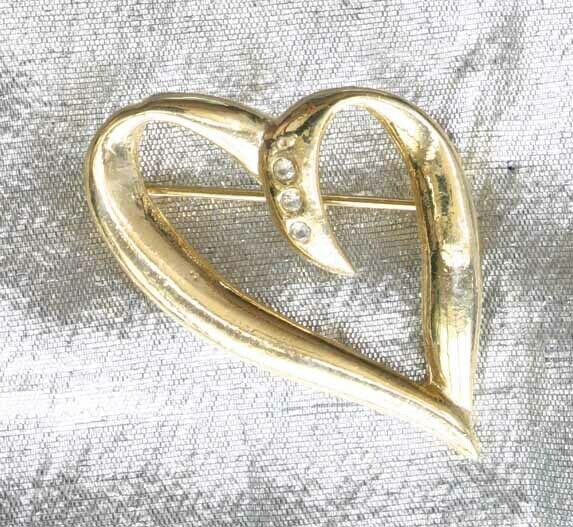 Primary image for Elegant Crystal Rhinestone Gold-tone Heart Brooch 1970s vintage 1 5/8"