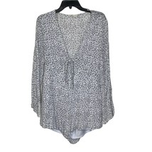 Altar&#39;d State Tunic Top Size Medium Gray Cream Pattern Front Tie Lined Womens - £15.45 GBP