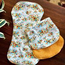 Vintage Summer Flowers - Burp Cloth Set of 2 - £23.15 GBP