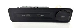 2020-2024 VW Atlas Cross Sport AWD Duel USB Port With 12 Volt Charger 5N... - $1,475.35 MXN