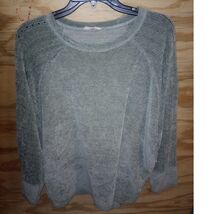 Women's Easel Medium Sage Green Sweater Knit Raglan Modern Boho Soft - $22.50