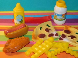 VINTAGE Chucky Cheese Pizza Party Wing Cheese Stick Milk Hot dog Mustard... - $15.83